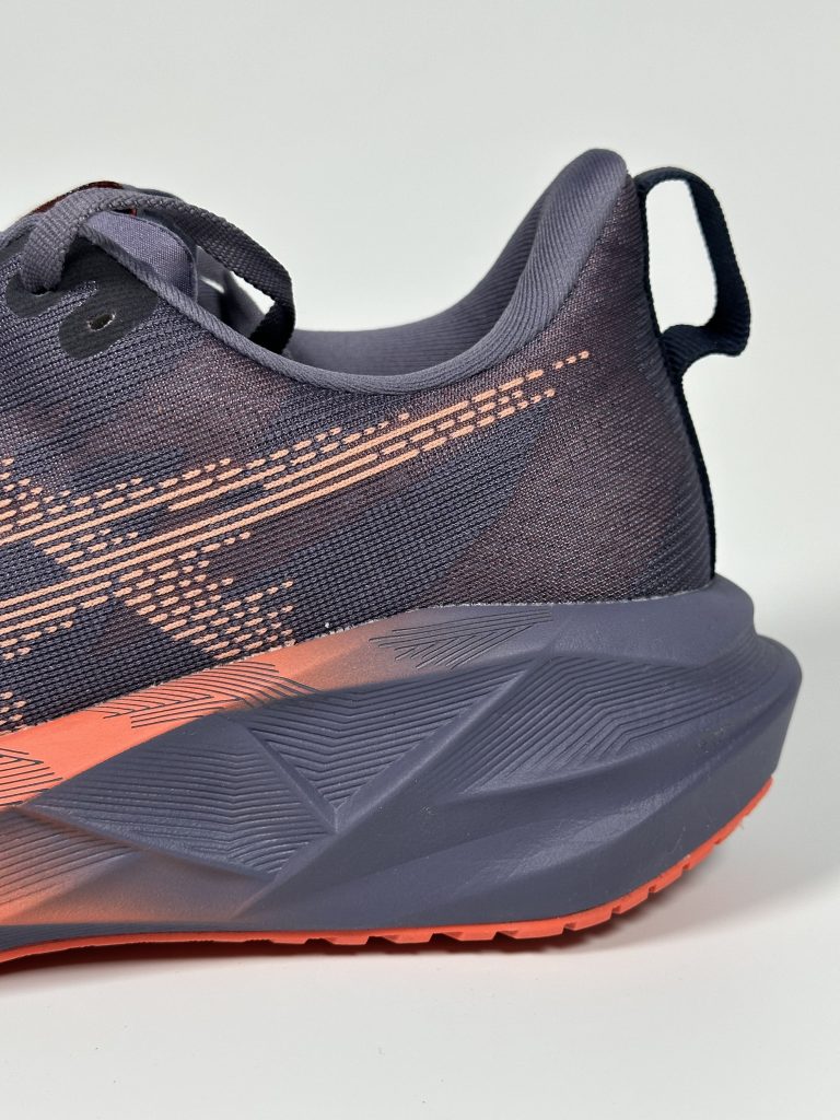 ASICS-NOVABLAST-5
