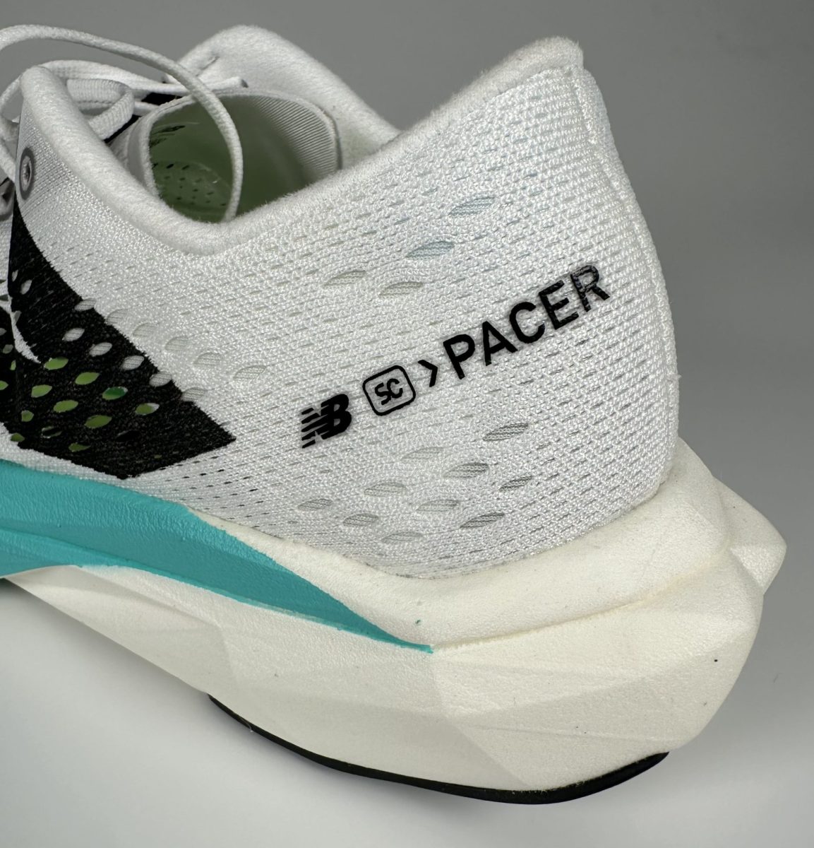 new-balance-fuelcell-supercomp-pacer-v2