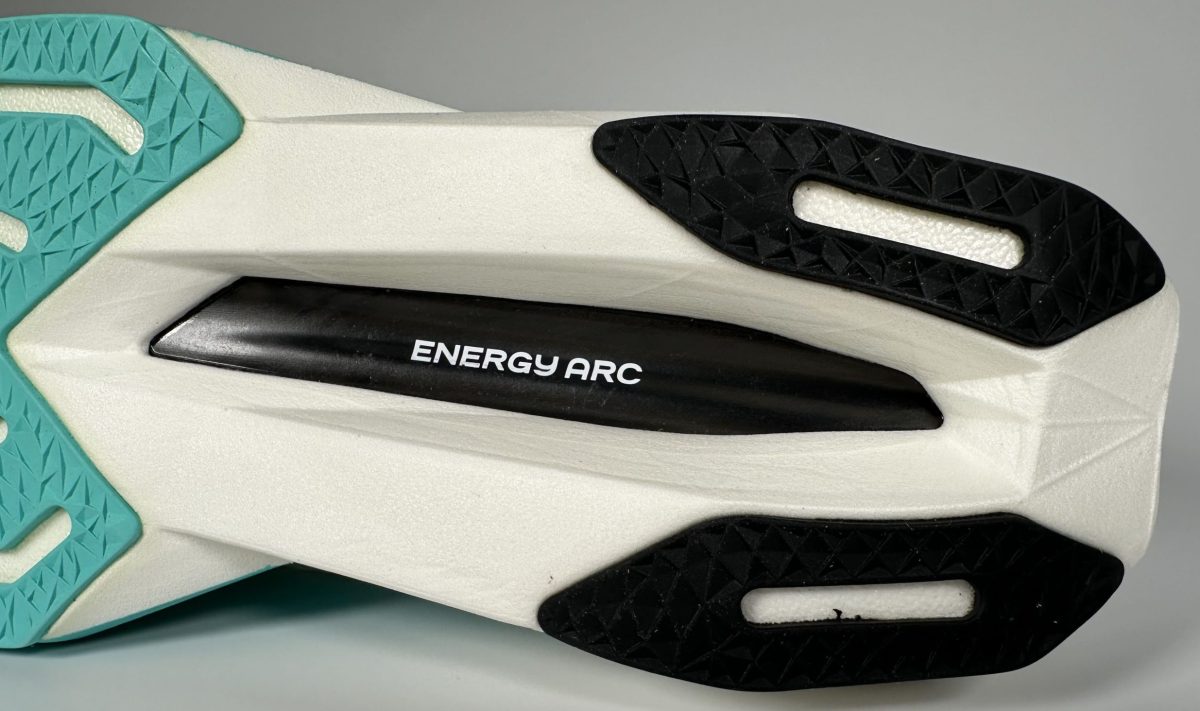 new-balance-fuelcell-supercomp-pacer-v2