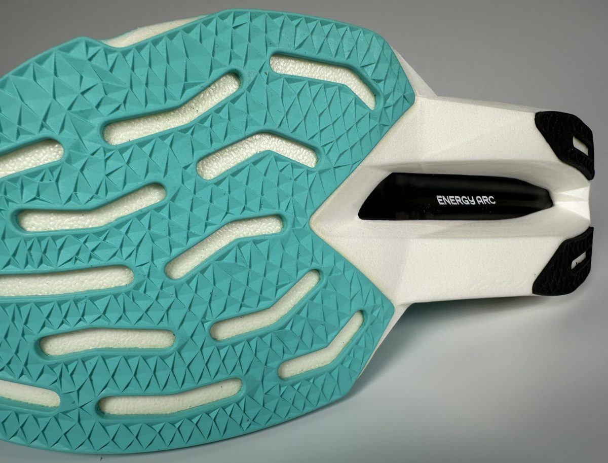 new-balance-fuelcell-supercomp-pacer-v2