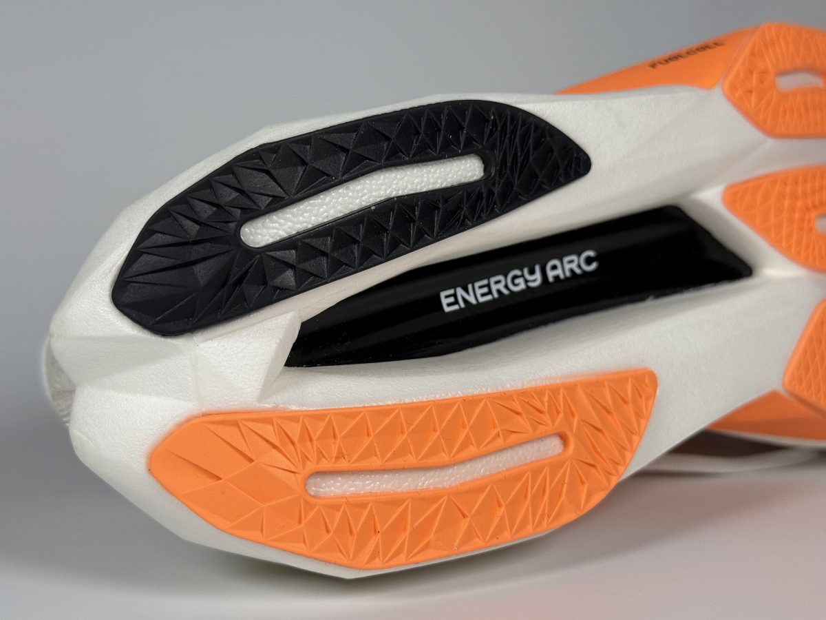 new-balance-sc-elite-v4-review