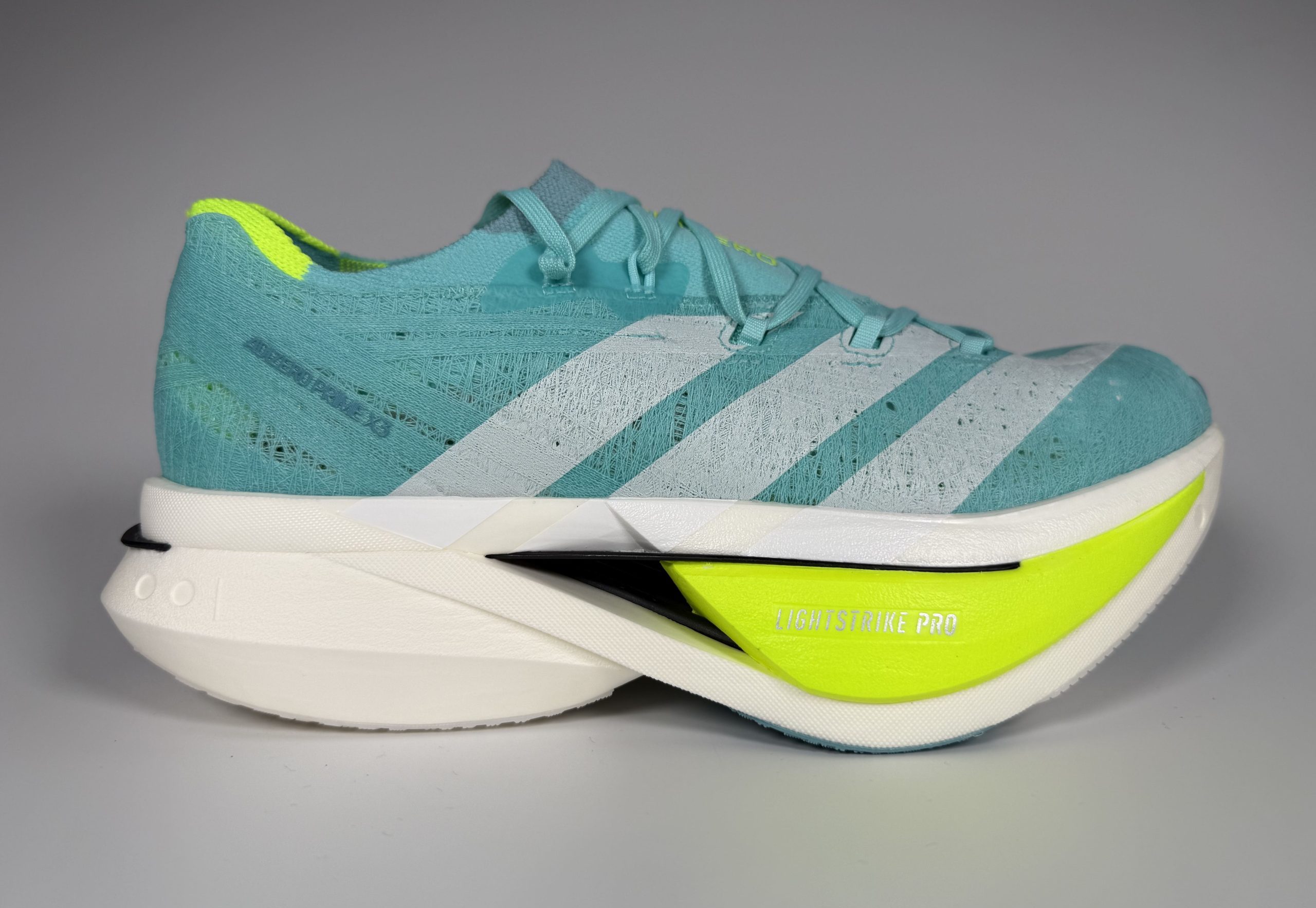 Adidas Adizero Prime X3 Strung: ¿La Superzapatilla Más Radical del